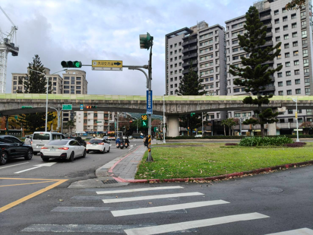 文德捷運店住一樓