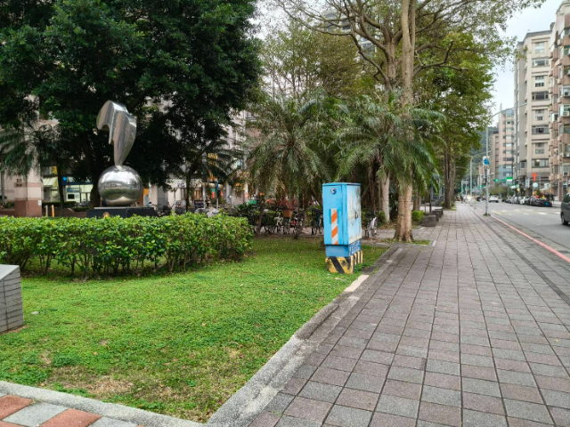 文德捷運店住一樓