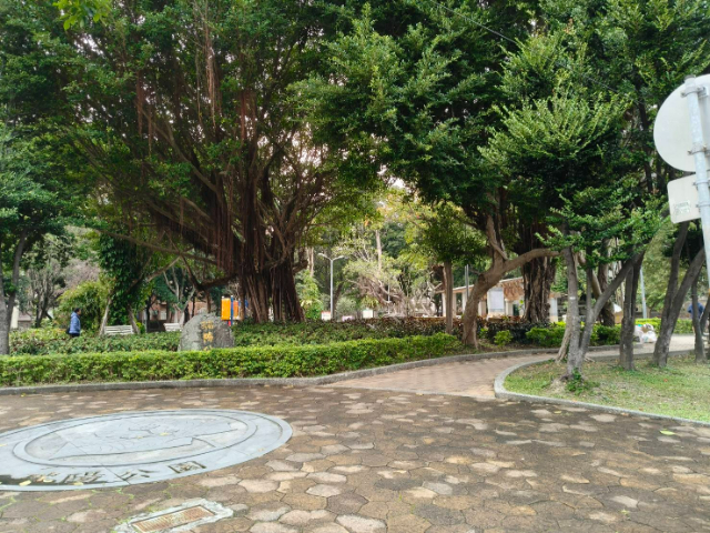 文德捷運店住一樓